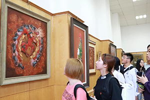 藝管與設(shè)計(jì)聯(lián)動(dòng)，黨建與專業(yè)融合 一場別開生面的主題黨日與交流策劃活動(dòng)